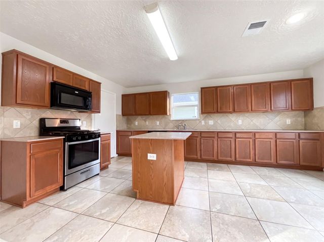 3335 Legends Wild Drive, Spring, TX 77386