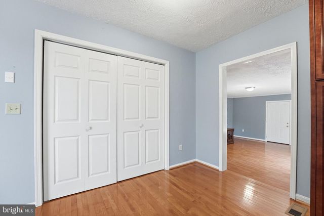 11057 EGGBORNSVILLE RD, Rixeyville, VA 22737