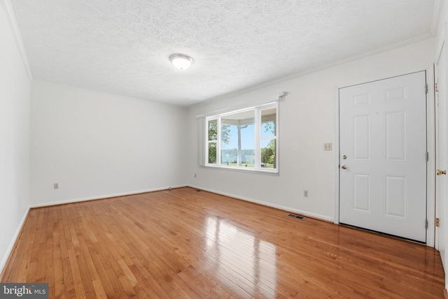 11057 EGGBORNSVILLE RD, Rixeyville, VA 22737