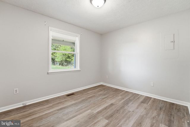 11057 EGGBORNSVILLE RD, Rixeyville, VA 22737