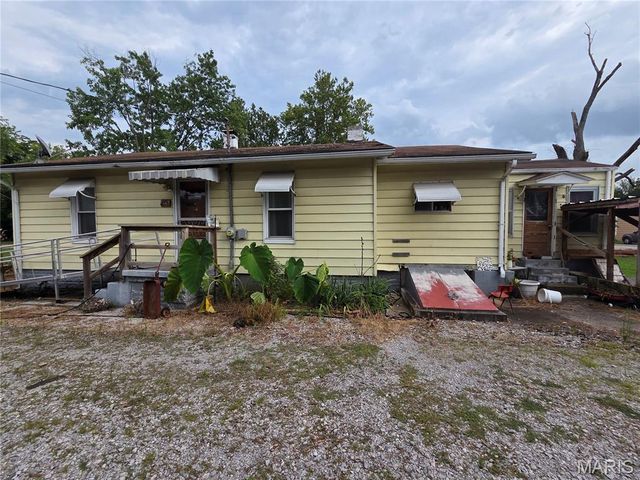 2211 State Street, East Carondelet, IL 62240