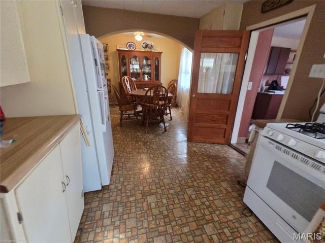2211 State Street, East Carondelet, IL 62240