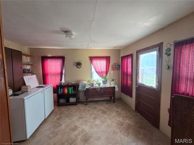 2211 State Street, East Carondelet, IL 62240