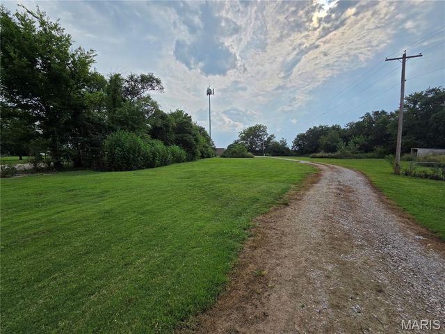 2211 State Street, East Carondelet, IL 62240