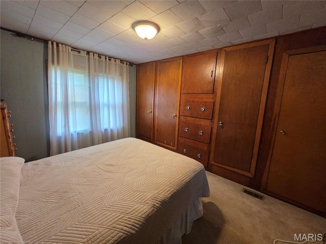 2211 State Street, East Carondelet, IL 62240