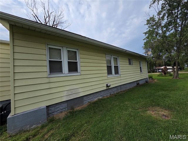 2211 State Street, East Carondelet, IL 62240