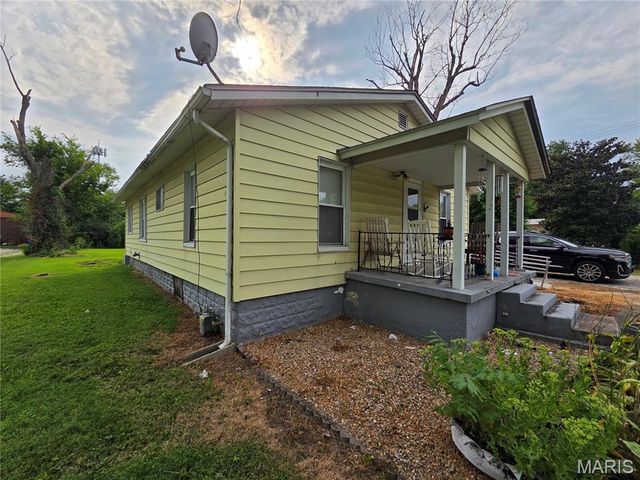 2211 State Street, East Carondelet, IL 62240