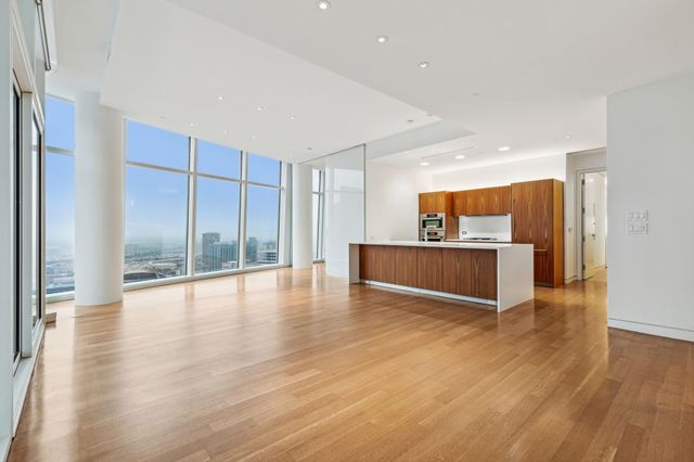 1918 Olive Street 2703, Dallas, TX 75201