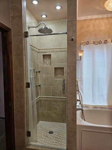 4611 Shorewood Drive, Arlington, TX 76016