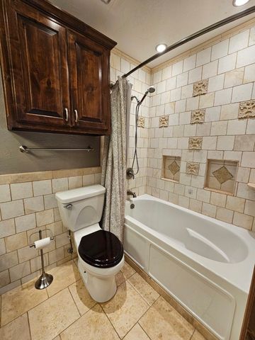 4611 Shorewood Drive, Arlington, TX 76016