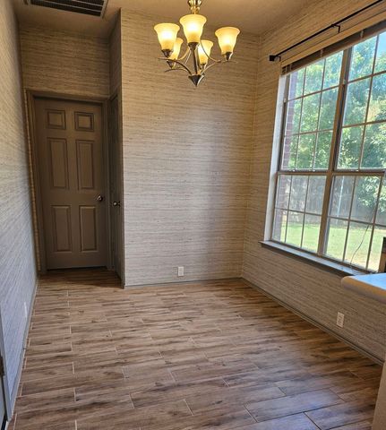 4611 Shorewood Drive, Arlington, TX 76016