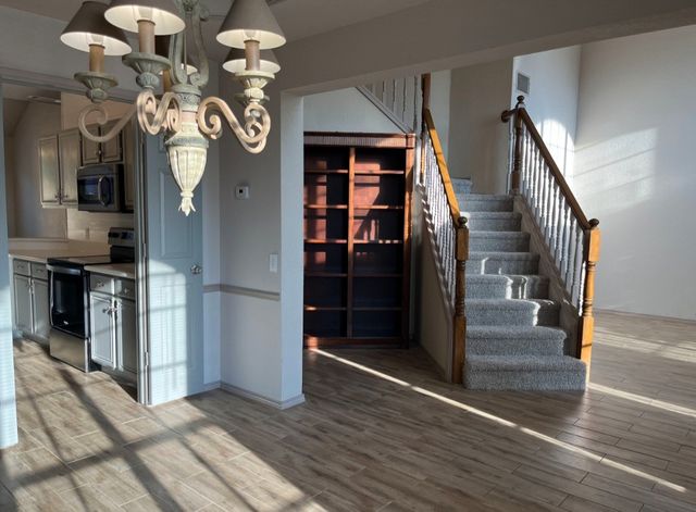 4611 Shorewood Drive, Arlington, TX 76016