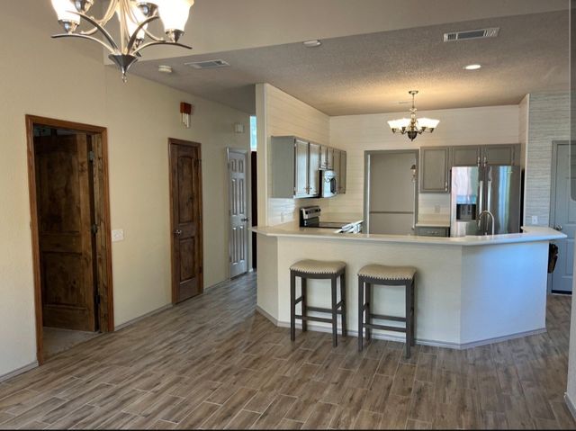 4611 Shorewood Drive, Arlington, TX 76016