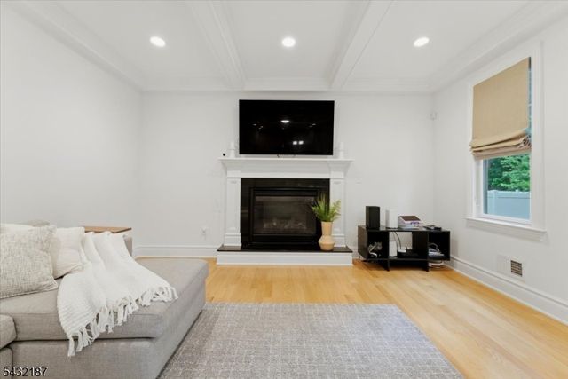 1317 Rahway Ave, Westfield Town, NJ 07090