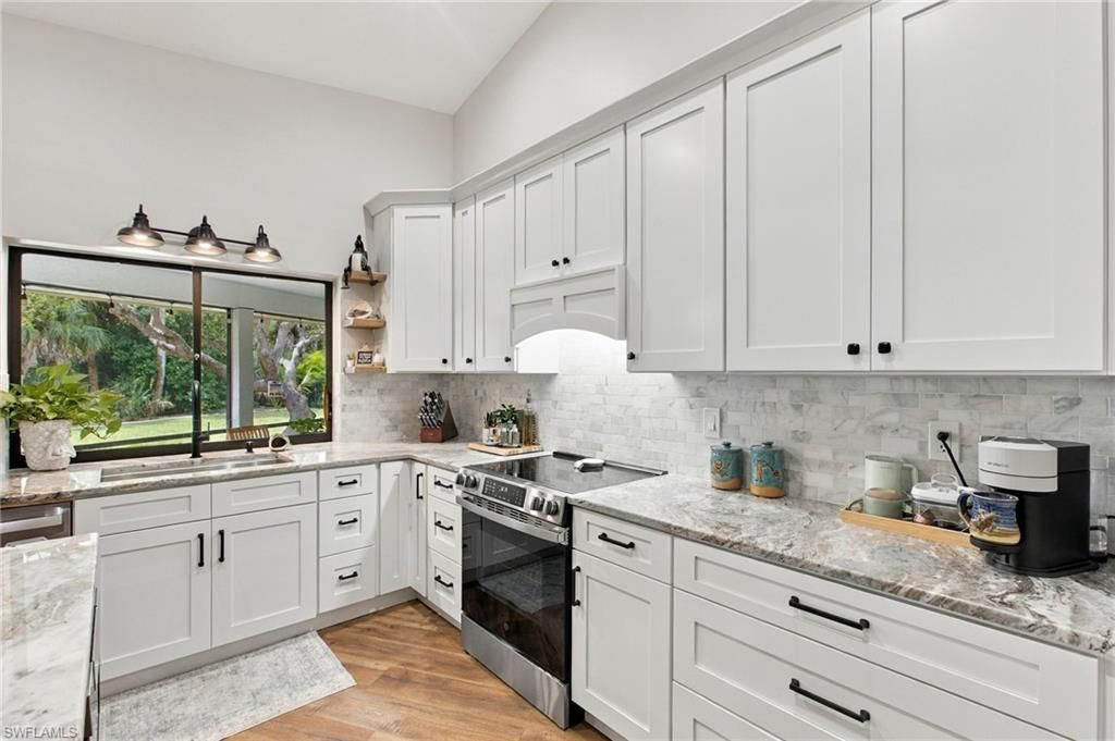 12442 McGregor Woods CIR, FORT MYERS, FL 33908 — photo 4