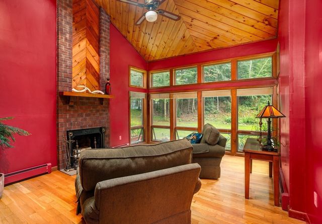 288 Granite St, Leominster, MA 01453