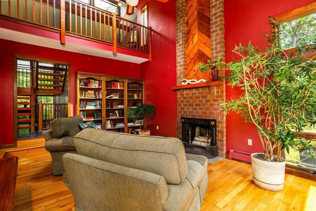 288 Granite St, Leominster, MA 01453