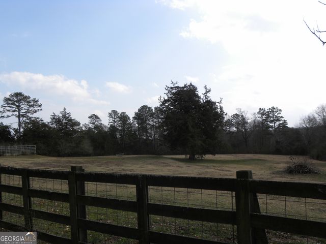 551 P. S. Road, Toccoa, GA 30577