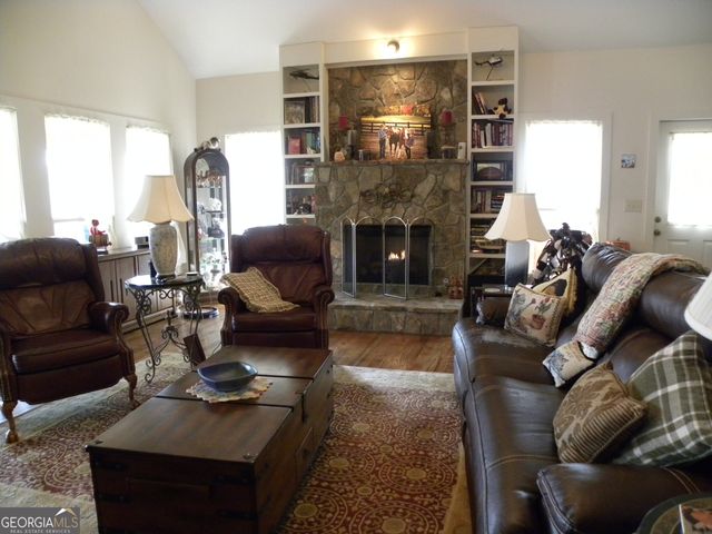 551 P. S. Road, Toccoa, GA 30577