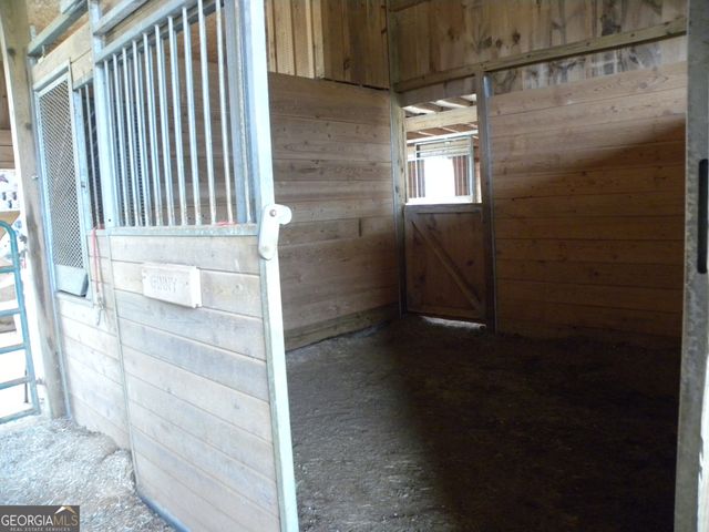 551 P. S. Road, Toccoa, GA 30577