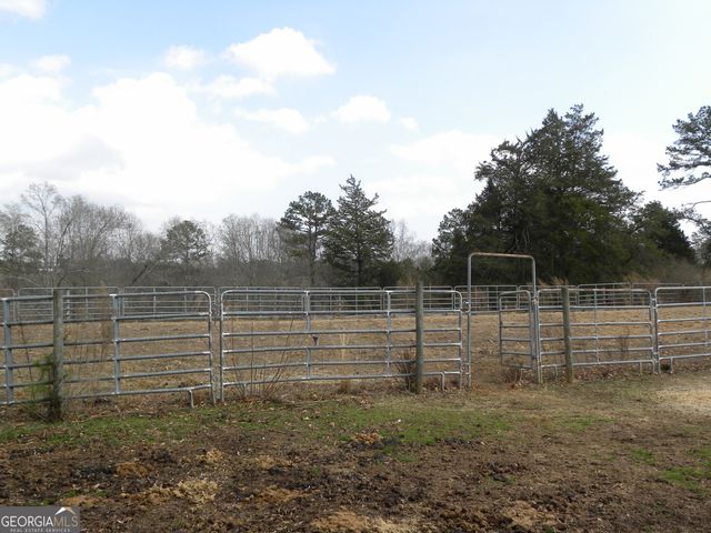 551 P. S. Road, Toccoa, GA 30577