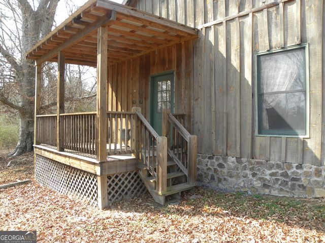 551 P. S. Road, Toccoa, GA 30577