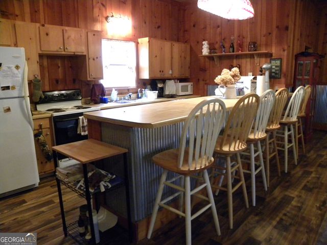 551 P. S. Road, Toccoa, GA 30577