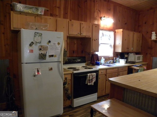 551 P. S. Road, Toccoa, GA 30577