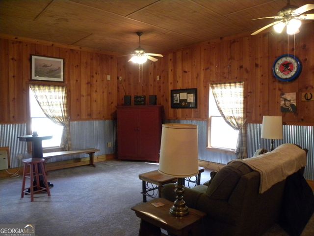 551 P. S. Road, Toccoa, GA 30577