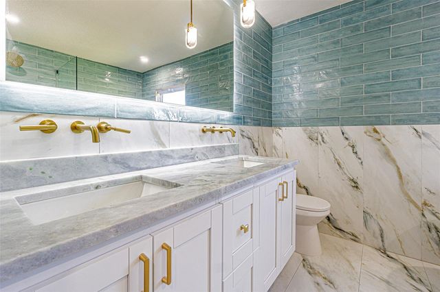 6370 CONNIEWOOD SQUARE, New Port Richey, FL 34653