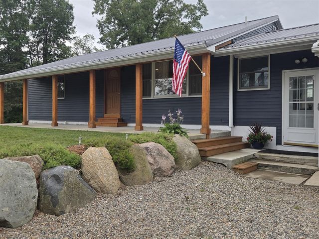 10290 Thorne Road, Horton, MI 49246