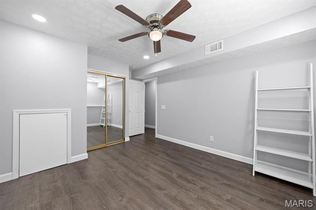 77 S Meadow Lane, Glen Carbon, IL 62034