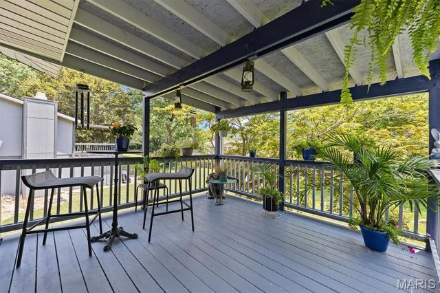 77 S Meadow Lane, Glen Carbon, IL 62034