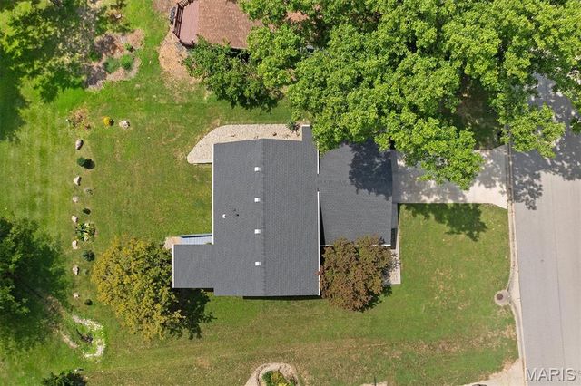 77 S Meadow Lane, Glen Carbon, IL 62034