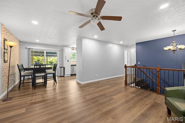 77 S Meadow Lane, Glen Carbon, IL 62034