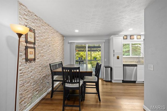 77 S Meadow Lane, Glen Carbon, IL 62034
