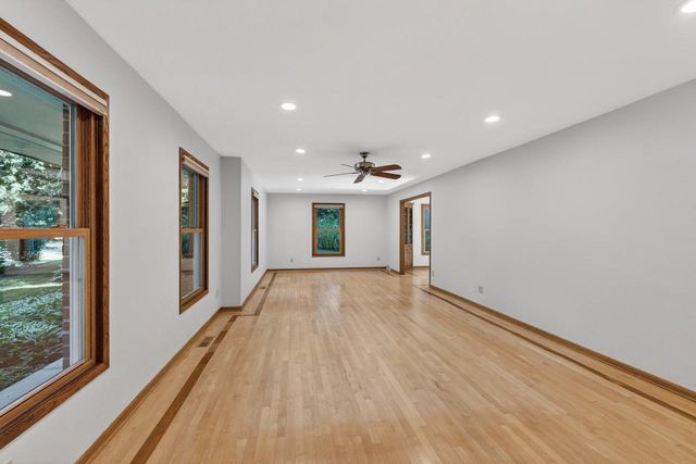 6420 Brandywood Trail, Sun Prairie, WI 53590