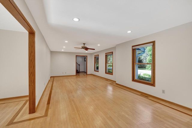 6420 Brandywood Trail, Sun Prairie, WI 53590