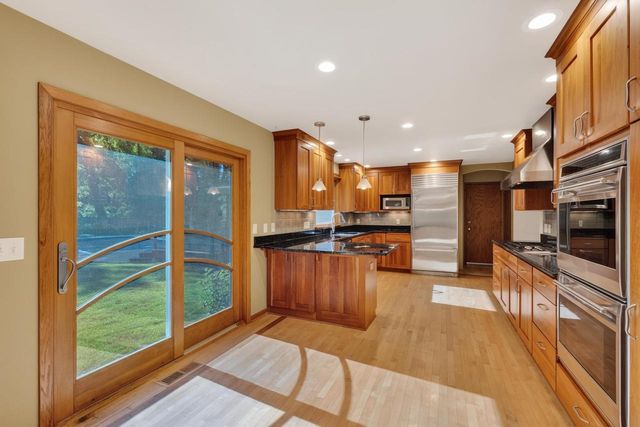 6420 Brandywood Trail, Sun Prairie, WI 53590