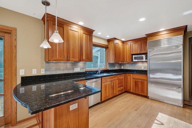 6420 Brandywood Trail, Sun Prairie, WI 53590