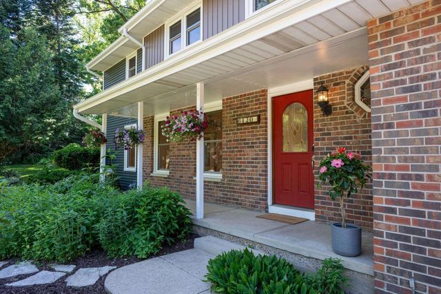 6420 Brandywood Trail, Sun Prairie, WI 53590
