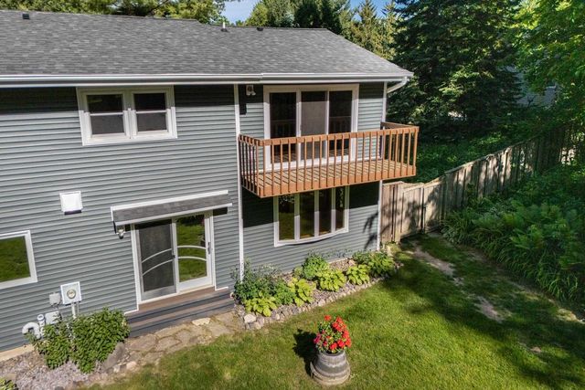 6420 Brandywood Trail, Sun Prairie, WI 53590