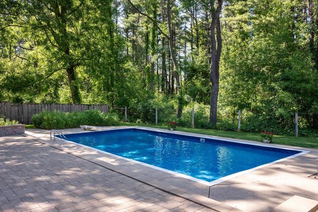 6420 Brandywood Trail, Sun Prairie, WI 53590