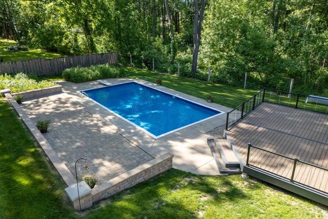 6420 Brandywood Trail, Sun Prairie, WI 53590