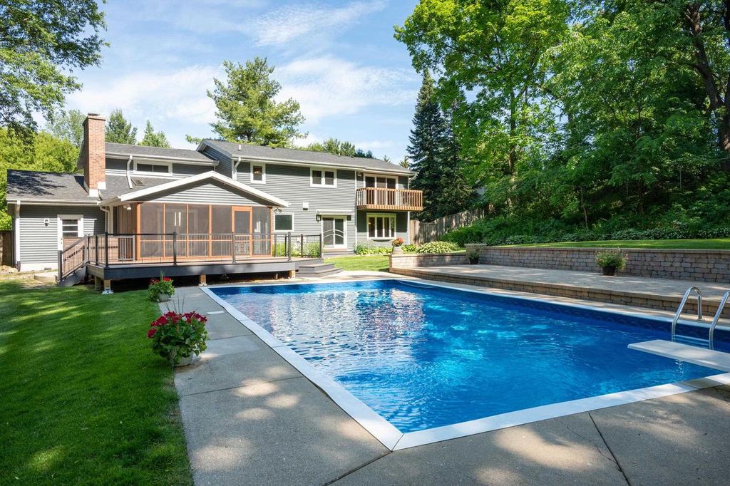 6420 Brandywood Trail, Sun Prairie, WI 53590