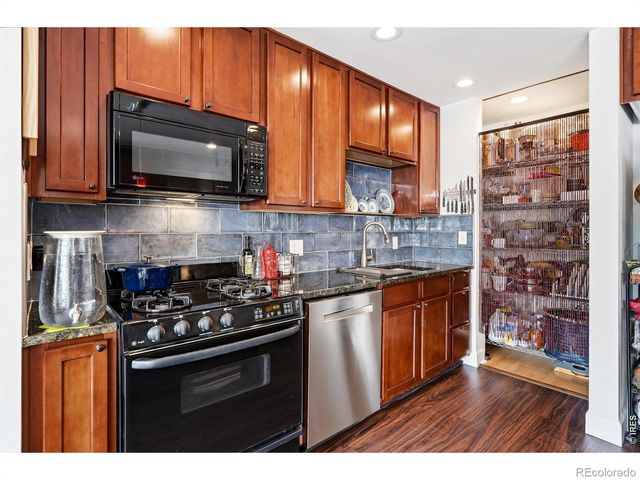 1630 N Clarkson Street 302, Denver, CO 80218