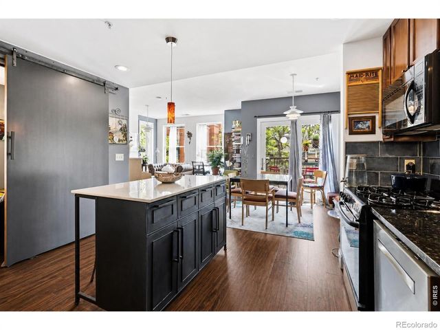 1630 N Clarkson Street 302, Denver, CO 80218