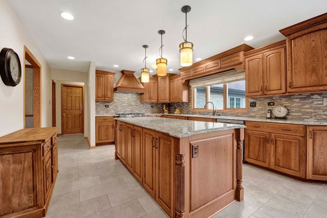 8010 Salvatori Court, Orland Park, IL 60462