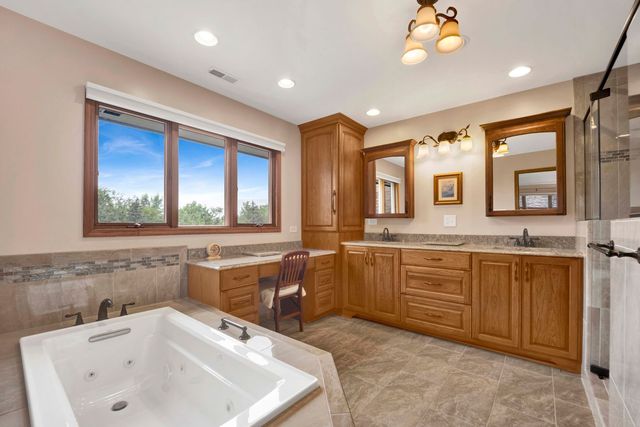 8010 Salvatori Court, Orland Park, IL 60462