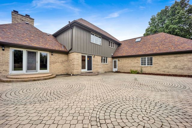 8010 Salvatori Court, Orland Park, IL 60462